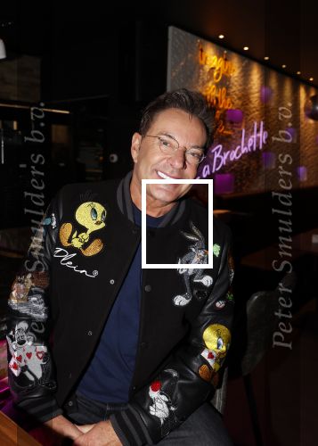 Amsterdam 15 november 2021
Boekpresentatie van Dries Roelvink bij restaurant La Brochette. Gerard Joling