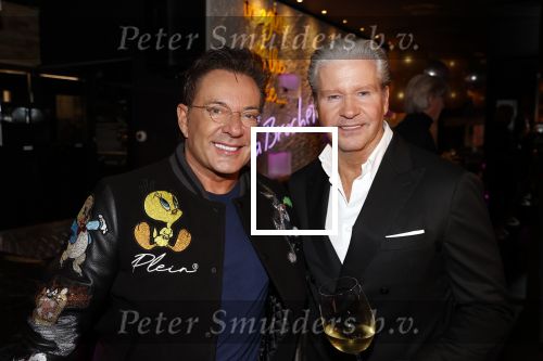 Amsterdam 15 november 2021
Boekpresentatie van Dries Roelvink bij restaurant La Brochette. Gerard Joling