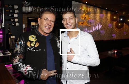 Amsterdam 15 november 2021
Boekpresentatie van Dries Roelvink bij restaurant La Brochette. Gerard Joling met Dutch Performante Chahid Charrak
