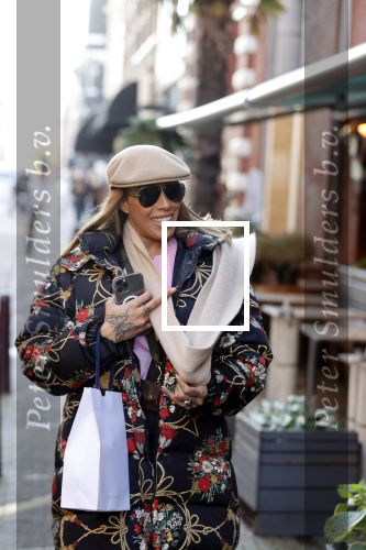 Amsterdam 24 oktober 2021
Glennis Grace op haar electrische KNAAP bike