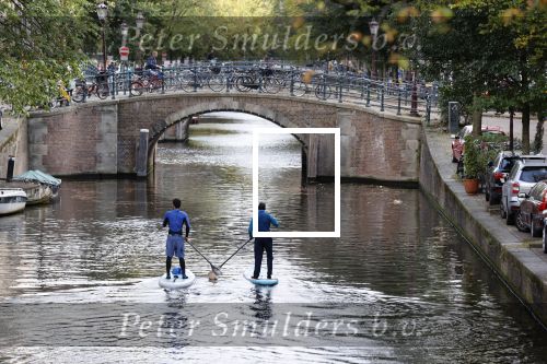 Amsterdam 11 oktober 2021
Twee mannen met Sub op grachten van Amsterdam