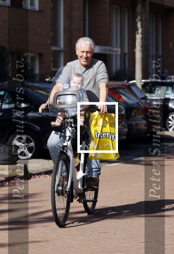 Amsterdam 22 september 2021
Hajo Bruins met zijn dochter Teddy Marie Keet op de fiets.