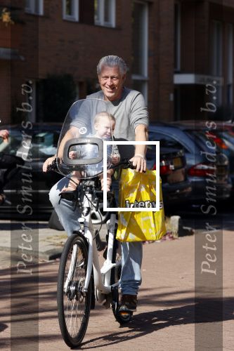Amsterdam 22 september 2021
Hajo Bruins met zijn dochter Teddy Marie Keet op de fiets.