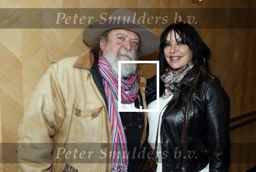 Amsterdam 5 november 2021
Slaan van Munt Herman Brood ivm 75e verjaardag. Zijn vrouw Xandra en dochters Holly Lola en Brenda  zijn natuurlijk aanwezig. henk Schiffmacher kwam met zijn vrouw Louise