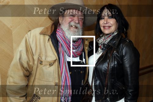 Amsterdam 5 november 2021
Slaan van Munt Herman Brood ivm 75e verjaardag. Zijn vrouw Xandra en dochters Holly Lola en Brenda  zijn natuurlijk aanwezig. henk Schiffmacher kwam met zijn vrouw Louise
