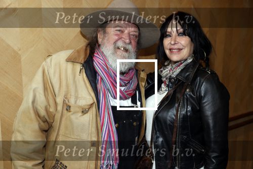 Amsterdam 5 november 2021
Slaan van Munt Herman Brood ivm 75e verjaardag. Zijn vrouw Xandra en dochters Holly Lola en Brenda  zijn natuurlijk aanwezig. henk Schiffmacher kwam met zijn vrouw Louise