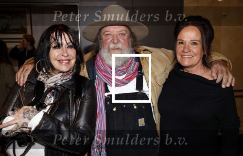 Amsterdam 5 november 2021
Slaan van Munt Herman Brood ivm 75e verjaardag. Zijn vrouw Xandra en dochters Holly Lola en Brenda  zijn natuurlijk aanwezig. henk Schiffmacher kwam met zijn vrouw Louise