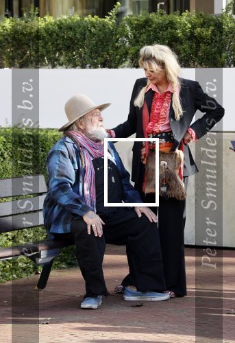 Amsterdam 5 november 2021
Slaan van Munt Herman Brood ivm 75e verjaardag. Zijn vrouw Xandra en dochters Holly Lola en Brenda  zijn natuurlijk aanwezig. henk Schiffmacher kwam met zijn vrouw Louise
