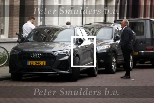 Amsterdam Scheveningen 31 oktober 2021
Henk de Vries is de nieuwe vriend van Connie Witteman . Ze reden met 2 auto\'s vanaf haar huis in Amsterdam naar Restaurant By simonis in Scheveningen