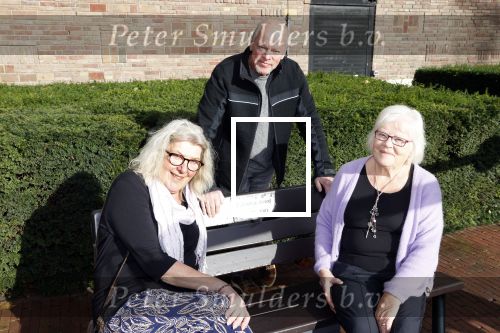 Amsterdam 5 november 2021
Slaan van Munt Herman Brood ivm 75e verjaardag. Zijn vrouw Xandra en dochters Holly Lola en Brenda  zijn natuurlijk aanwezig. familie Herman Brood