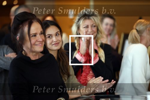 Amsterdam 5 november 2021
Slaan van Munt Herman Brood ivm 75e verjaardag. Zijn vrouw Xandra en dochters Holly Lola en Brenda  zijn natuurlijk aanwezig.
