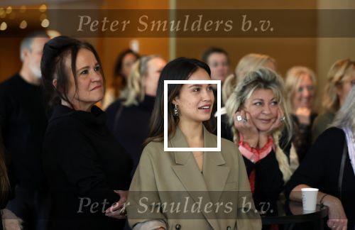 Amsterdam 5 november 2021
Slaan van Munt Herman Brood ivm 75e verjaardag. Zijn vrouw Xandra en dochters Holly Lola en Brenda  zijn natuurlijk aanwezig.