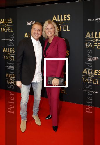 Amsterdam 1 november 2021
Premiere alles op tafel in het deLamar theater. Irene Moors en Jamai