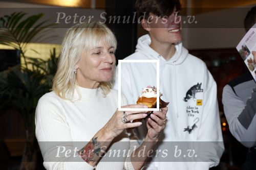 Hilversum 20 oktober 2021
Boek presentatie Irma Knol met haar zoons Milan Knol Enzo Knol en Sjen Knol