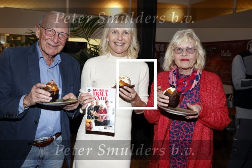 Hilversum 20 oktober 2021
Boek presentatie Irma Knol met haar zoons Milan Knol Enzo Knol en Sjen Knol . De ouders van Irma