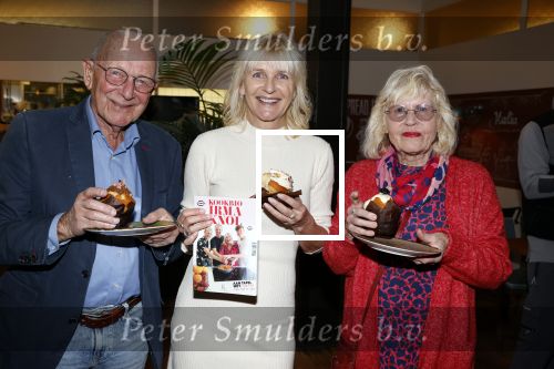 Hilversum 20 oktober 2021
Boek presentatie Irma Knol met haar zoons Milan Knol Enzo Knol en Sjen Knol . De ouders van Irma