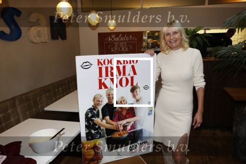 Hilversum 20 oktober 2021
Boek presentatie Irma Knol met haar zoons Milan Knol Enzo Knol en Sjen Knol