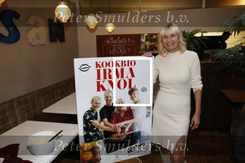 Hilversum 20 oktober 2021
Boek presentatie Irma Knol met haar zoons Milan Knol Enzo Knol en Sjen Knol