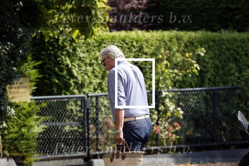 Amsterdam 9 septmber 2021
Jeroen Krabbe gaat met zijn Biro naar zijn zoon Martijn Krabbe