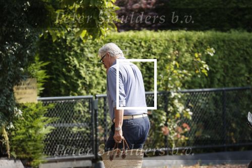 Amsterdam 9 septmber 2021
Jeroen Krabbe gaat met zijn Biro naar zijn zoon Martijn Krabbe