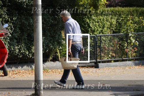 Amsterdam 9 septmber 2021
Jeroen Krabbe gaat met zijn Biro naar zijn zoon Martijn Krabbe
