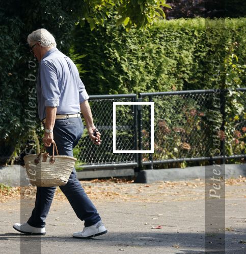Amsterdam 9 septmber 2021
Jeroen Krabbe gaat met zijn Biro naar zijn zoon Martijn Krabbe