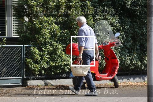 Amsterdam 9 septmber 2021
Jeroen Krabbe gaat met zijn Biro naar zijn zoon Martijn Krabbe