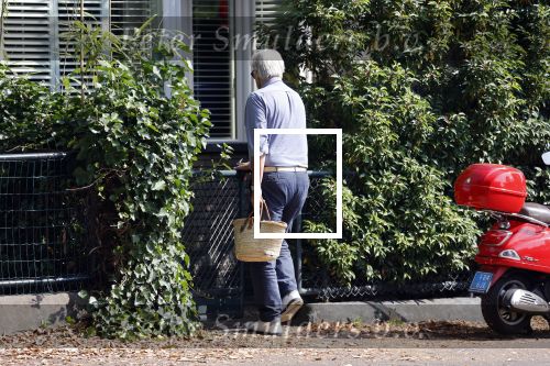 Amsterdam 9 septmber 2021
Jeroen Krabbe gaat met zijn Biro naar zijn zoon Martijn Krabbe