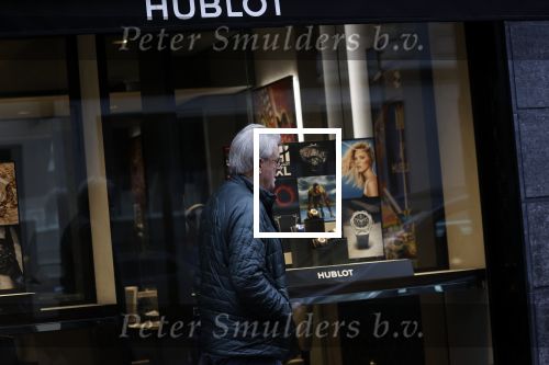 Amsterdam 27 oktober 2021
Jeroen Krabbe doet boodschappen op de pc hooftstraat en rijdt daarna met zijn Biro karretje naar huis