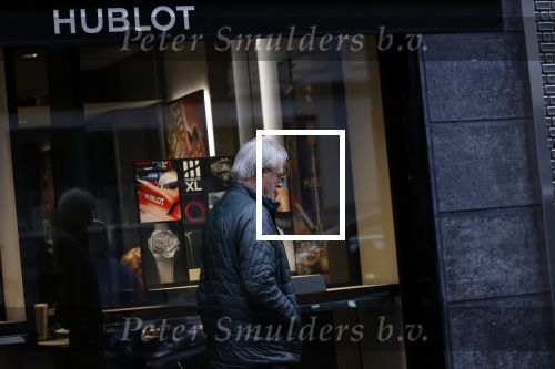 Amsterdam 27 oktober 2021
Jeroen Krabbe doet boodschappen op de pc hooftstraat en rijdt daarna met zijn Biro karretje naar huis