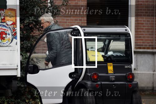 Amsterdam 27 oktober 2021
Jeroen Krabbe doet boodschappen op de pc hooftstraat en rijdt daarna met zijn Biro karretje naar huis