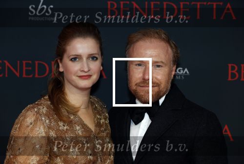 Amsterdam 12 oktober 2021
Premiere Benedetta  in Tuschinski. paul Verhoeven is de regisseur. Jochum ten Haaf en zijn partner