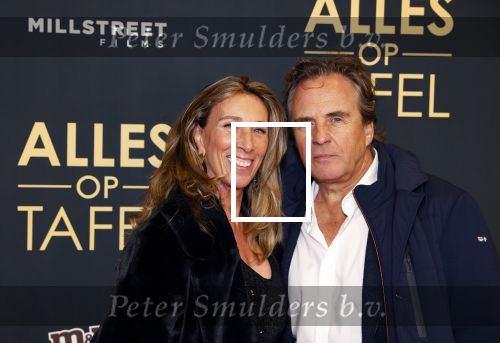 Amsterdam 1 november 2021
Premiere alles op tafel in het deLamar theater.
Joep Sertons met partner