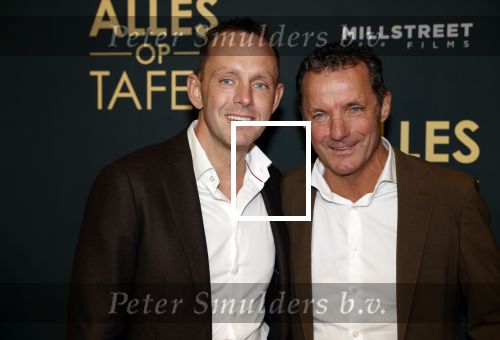 Amsterdam 1 november 2021
Premiere alles op tafel in het deLamar theater.
John de Bever met partner