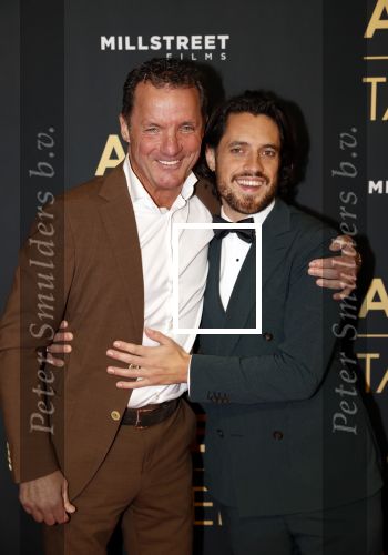 Amsterdam 1 november 2021
Premiere alles op tafel in het deLamar theater.
John de Bever met ...