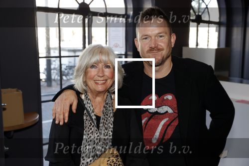 Amsterdam 24 oktober 2021
Willeke Alberti krijgt de blijvend applaus prijs in de kleine  Komedie. Zoon Johnny de Mol is ook aanwezig.
