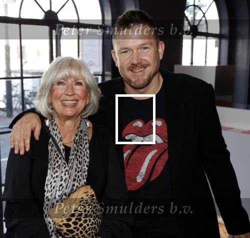 Amsterdam 24 oktober 2021
Willeke Alberti krijgt de blijvend applaus prijs in de kleine  Komedie. Zoon Johnny de Mol is ook aanwezig.