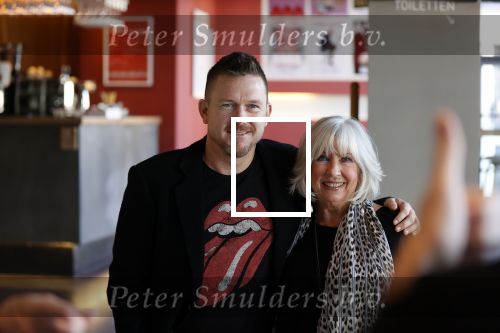 Amsterdam 24 oktober 2021
Willeke Alberti krijgt de blijvend applaus prijs in de kleine  Komedie. Zoon Johnny de Mol is ook aanwezig.