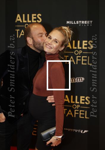 Amsterdam 1 november 2021
Premiere alles op tafel in het deLamar theater.
Kimberley Klaver zwanger met partner Michel v d Bergh