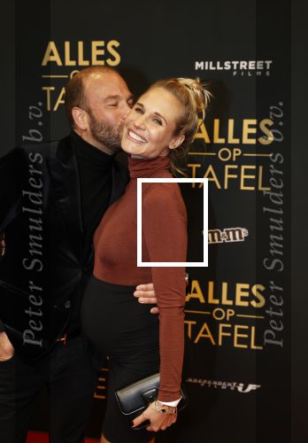 Amsterdam 1 november 2021
Premiere alles op tafel in het deLamar theater.
Kimberley Klaver zwanger met partner Michel v d Bergh