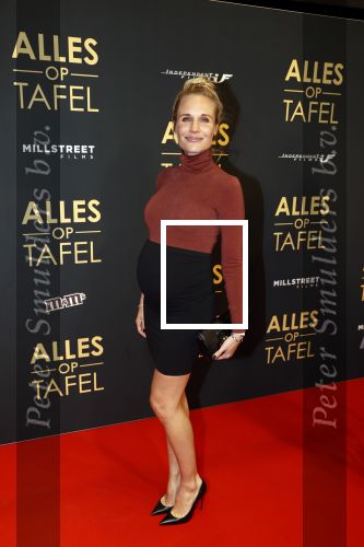 Amsterdam 1 november 2021
Premiere alles op tafel in het deLamar theater.
Kimberley Klaver zwanger met partner Michel v d Bergh