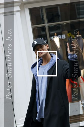 Amsterdam 27 oktober 2021
Koen Kardashian bellend op de pc hooftstraat