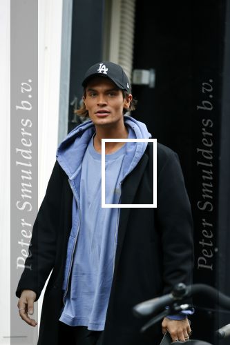 Amsterdam 27 oktober 2021
Koen Kardashian bellend op de pc hooftstraat
