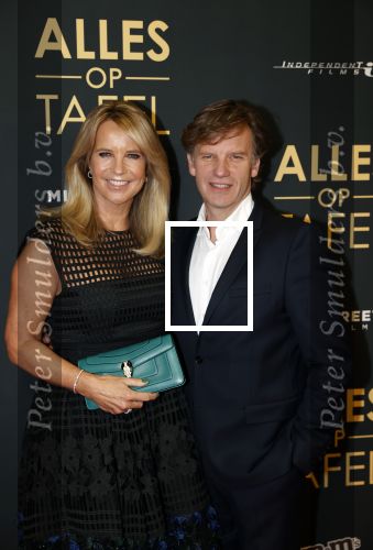 Amsterdam 1 november 2021
Premiere alles op tafel in het deLamar theater.
Linda de Mol en Peter Paul Muller