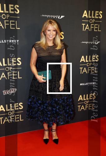 Amsterdam 1 november 2021
Premiere alles op tafel in het deLamar theater.
Linda de Mol en Peter Paul Muller