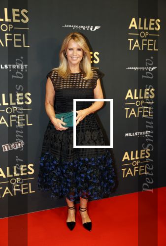 Amsterdam 1 november 2021
Premiere alles op tafel in het deLamar theater.
Linda de Mol en Peter Paul Muller