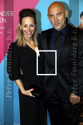 Amsterdam 11 oktober 2021
Premiere Liefde zonder grenzenin Tuschinski 
Loek Peters met partner