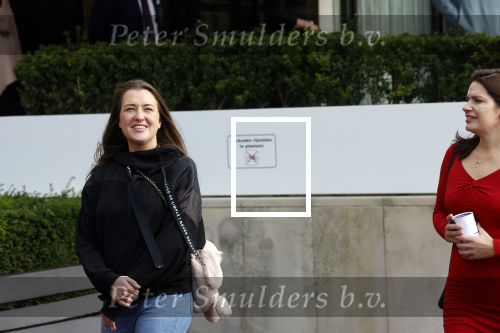 Amsterdam 5 november 2021
Slaan van Munt Herman Brood ivm 75e verjaardag. Zijn vrouw Xandra en dochters Holly Lola en Brenda  zijn natuurlijk aanwezig.