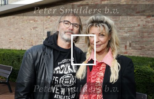 Amsterdam 5 november 2021
Slaan van Munt Herman Brood ivm 75e verjaardag. Zijn vrouw Xandra en dochters Holly Lola en Brenda  zijn natuurlijk aanwezig. Manuela Kemp met man
