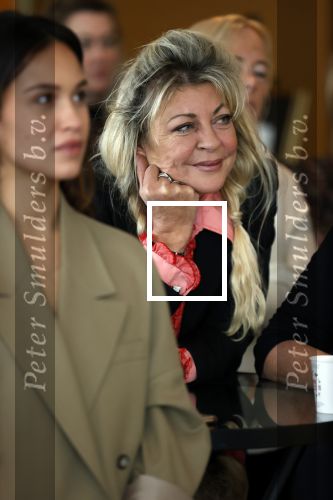 Amsterdam 5 november 2021
Slaan van Munt Herman Brood ivm 75e verjaardag. Zijn vrouw Xandra en dochters Holly Lola en Brenda  zijn natuurlijk aanwezig. Manuela Kemp